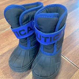 Toddler nautica boots size 5